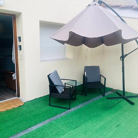 Le Petit Prince , Jolie Maisonnette Terrasse Netflix Parking Prive Jeux De Societe Bourg-en-Bresse Buitenkant foto