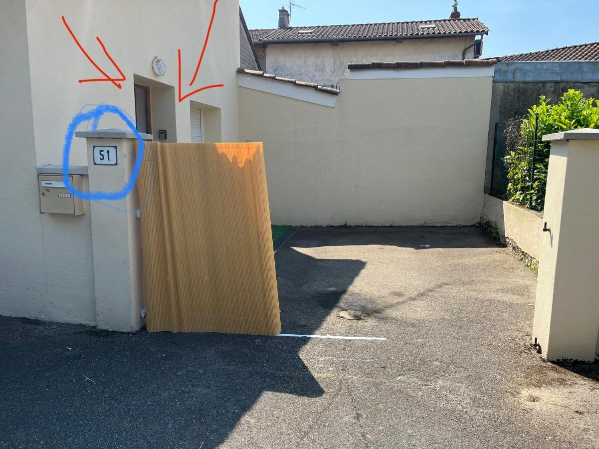 Le Petit Prince , Jolie Maisonnette Terrasse Netflix Parking Prive Jeux De Societe Bourg-en-Bresse Buitenkant foto